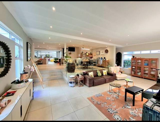 5 BEDROOM HOUSE FOR SALE IN SANDTON CITY